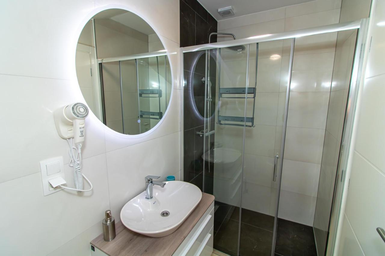 Luxury Apartments Iris โมสตาร์ ภายนอก รูปภาพ