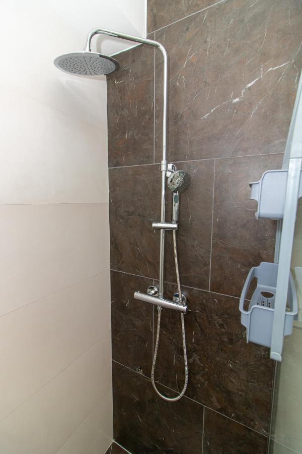 Luxury Apartments Iris โมสตาร์ ภายนอก รูปภาพ