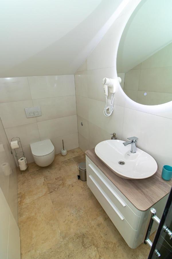 Luxury Apartments Iris โมสตาร์ ภายนอก รูปภาพ